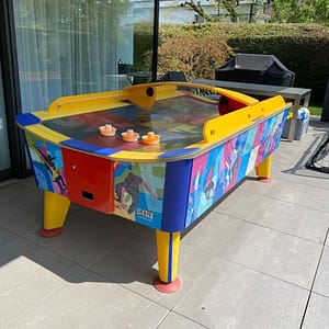 Air Hockey Skate σε αυλή σπιτιού — αδιάβροχο τραπέζι air hockey για εξωτερικό χώρο