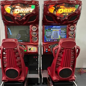Fast and Furious Drift της Raw Thrills — δύο συνδεδεμένα μηχανήματα