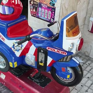 Moto Polizei σε εξωτερικό χώρο — κουνιστή μοτοσυκλέτα αστυνομίας