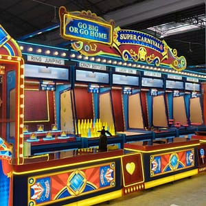 Super Carnival, πάγκος με πολλούς σταθμούς παιχνιδιών λούνα παρκ και φωτιζόμενη μαρκίζα