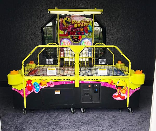 Pac-Man Air Hockey — μετωπική όψη του τραπεζιού