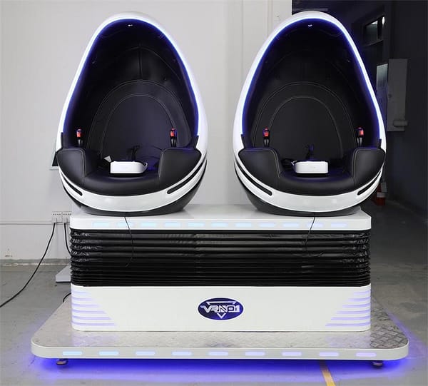 9D Egg VR — πλάγια όψη με τα καθίσματα