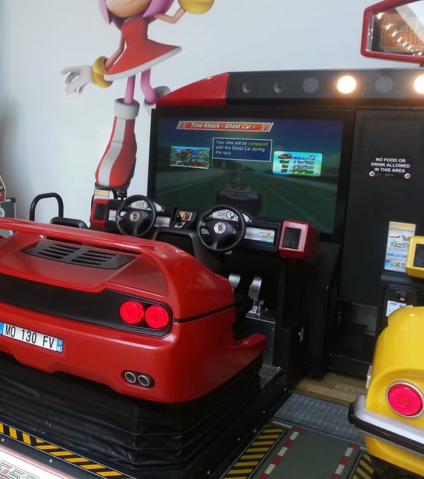 OutRun 2 SP SDX — η κόκκινη Ferrari θέση από κοντά