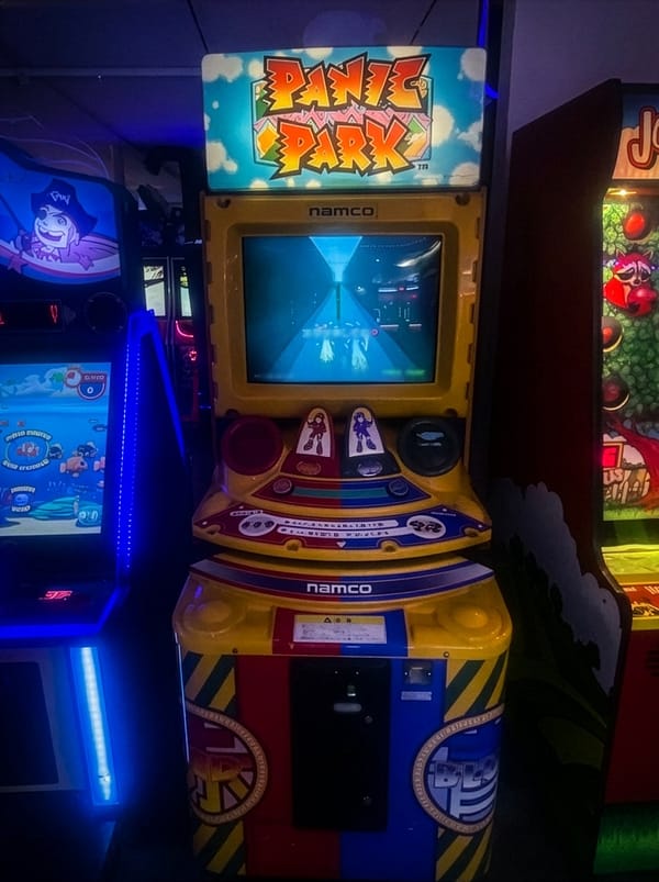 Panic Park — το μηχάνημα αναμμένο σε αίθουσα